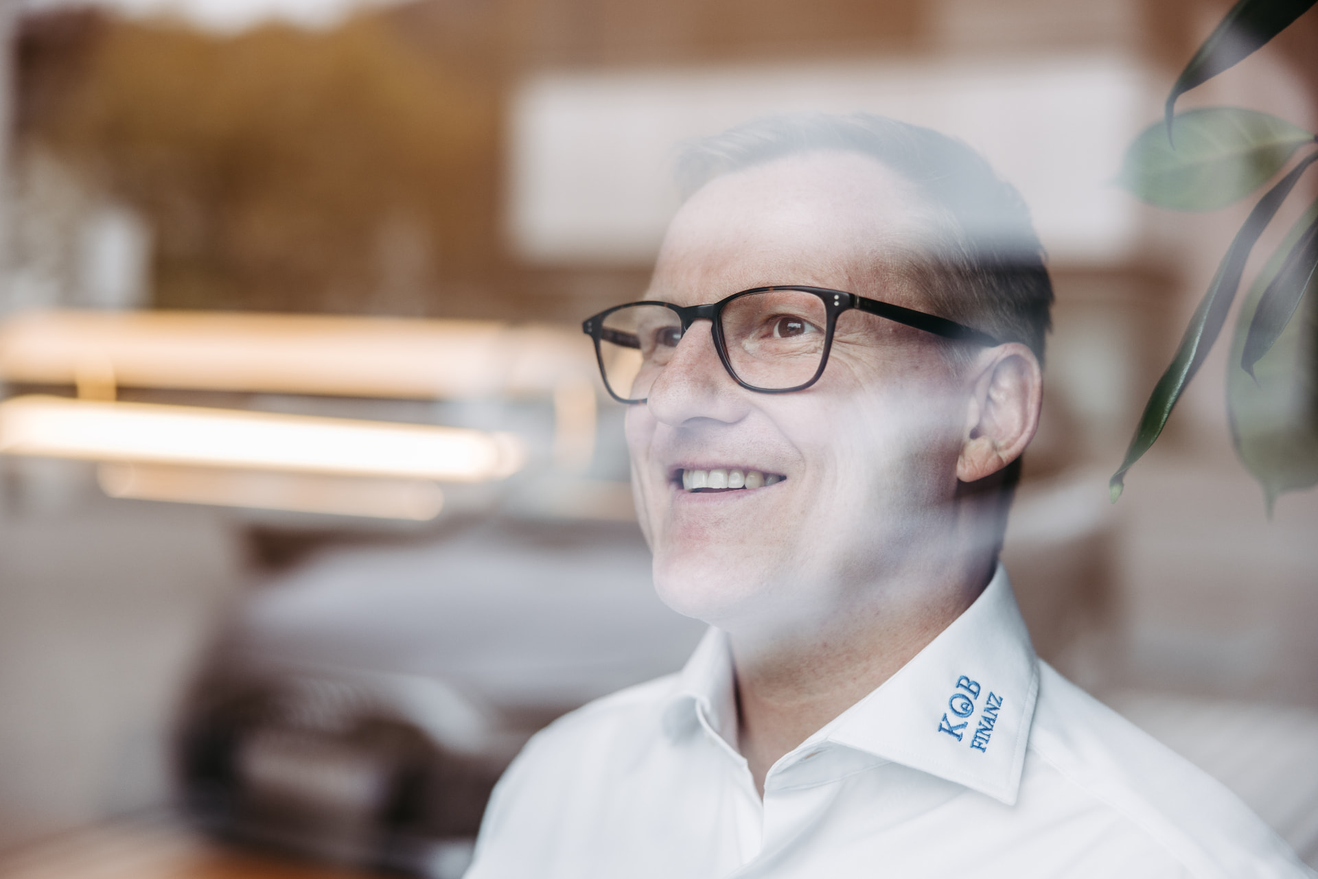Jochen Köb im Büro von KOEB Finanz in Wolfurt